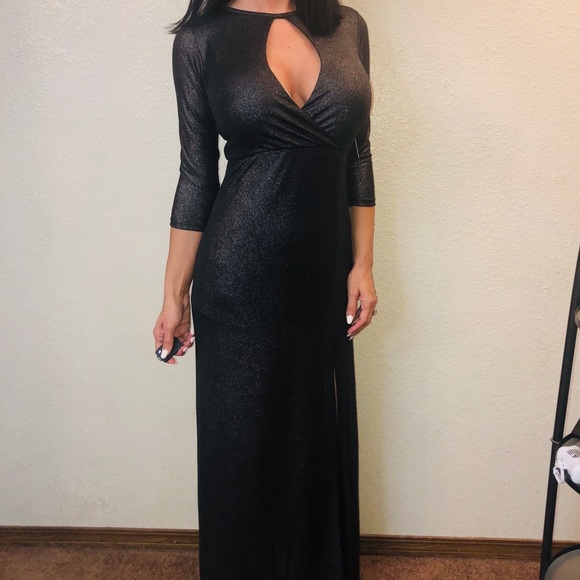 Lulus Dresses & Skirts - {Lulu’s} NWT shimmer keyhole maxi glam dress S